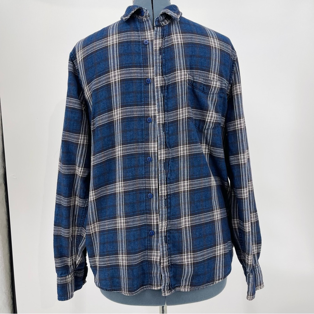 Joes Collection Men’s shirt , size large, Preowned , nice shirt. flann…